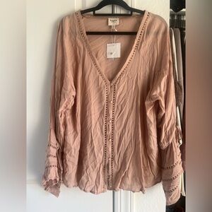*NWT* Hayden Women's Blush Button-Down Top